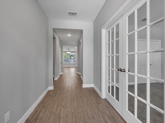 3rd image of 607 Spotted Sunfish Dr