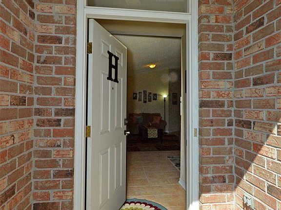 3rd image of 4833 Makenna Cir