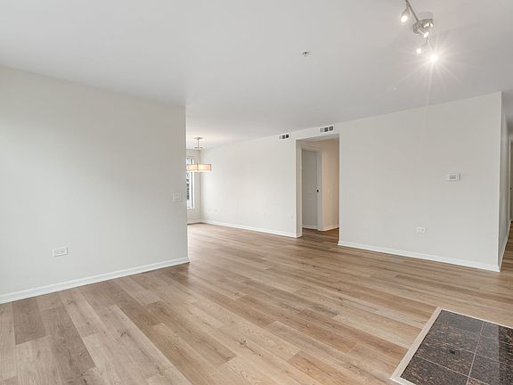 4th image of 1800 Dewes St Unit 202
