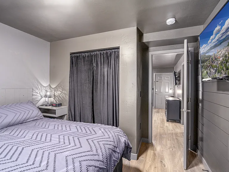 219 E Coeur Dalene Lake Dr #10 — Photo 11