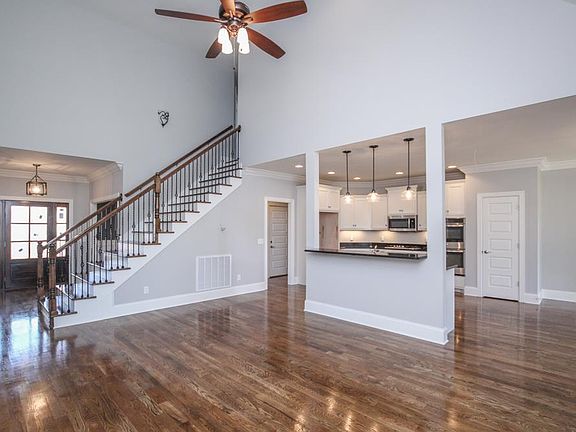 5th image of 3329 Clovercroft Dr