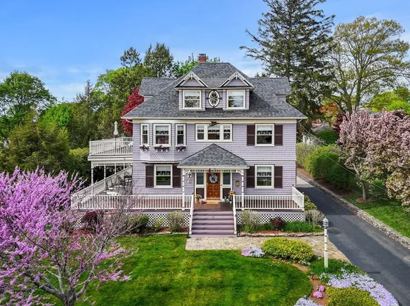 9 White Ave, Wakefield, MA 01880