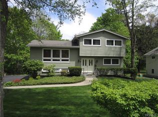 66 Oakland Ave, Central Valley, NY 10917