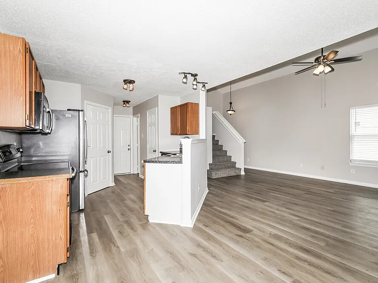 1178 Kenwood Dr — Photo 9