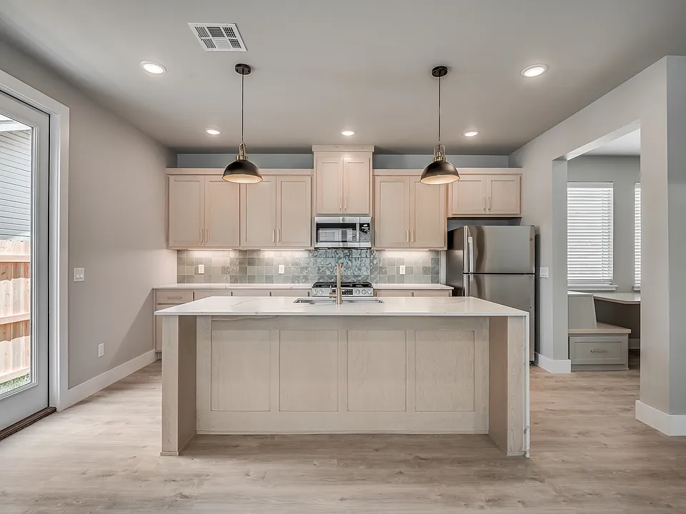 751 W Main St #150A