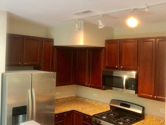 3rd image of 740 S Kedzie Ave #2