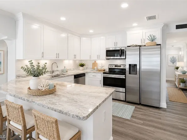 805 Leeland Heights Blvd E, Lehigh Acres, FL 33936