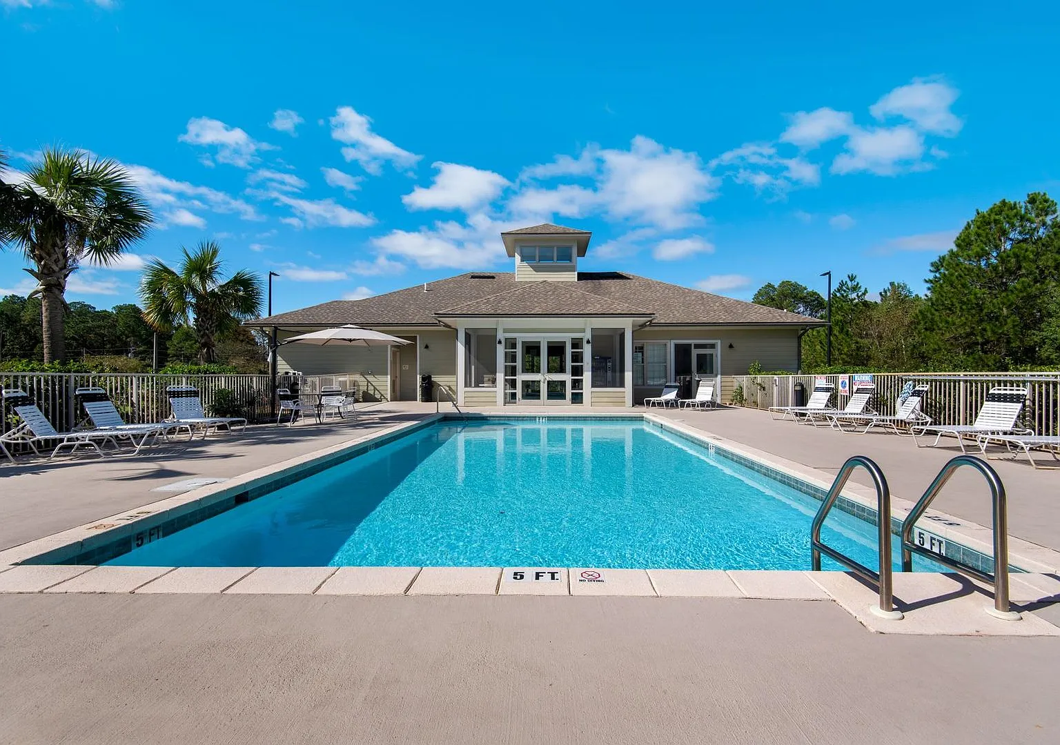 Beautiful One Bedroom Apartment in Fort Walton Beach! — Photo 1