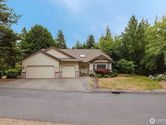 2nd image of 7387 Hawkstone Avenue SW