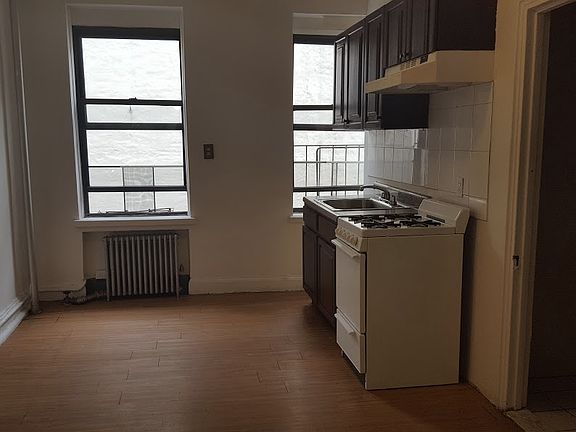 2nd image of 2242 1st Ave APT 3N
