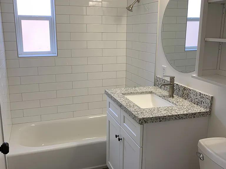 227 N North St #4 — Photo 11