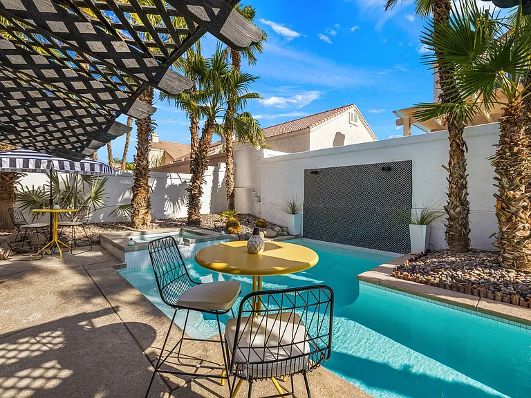 45420 Desert Fox Dr — Photo 8