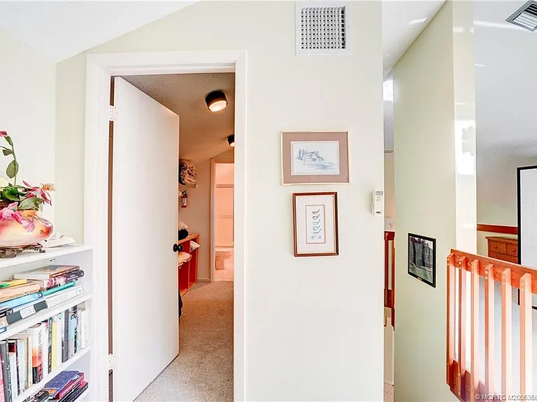 233 NE Edgewater Dr #204 — Photo 43