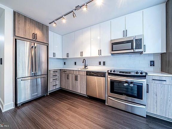 5th image of 145 Riverhaven Dr Unit L01
