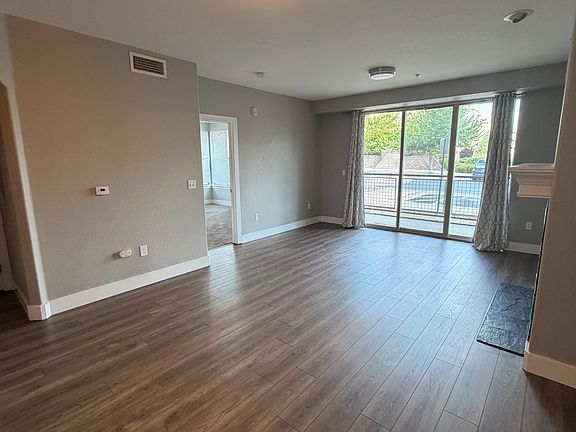 2nd image of 9039 E Panorama Cir #201