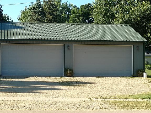 4 car garage