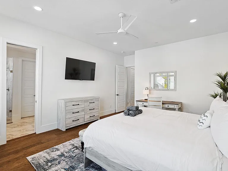 1805 Browder St #102 — Photo 15
