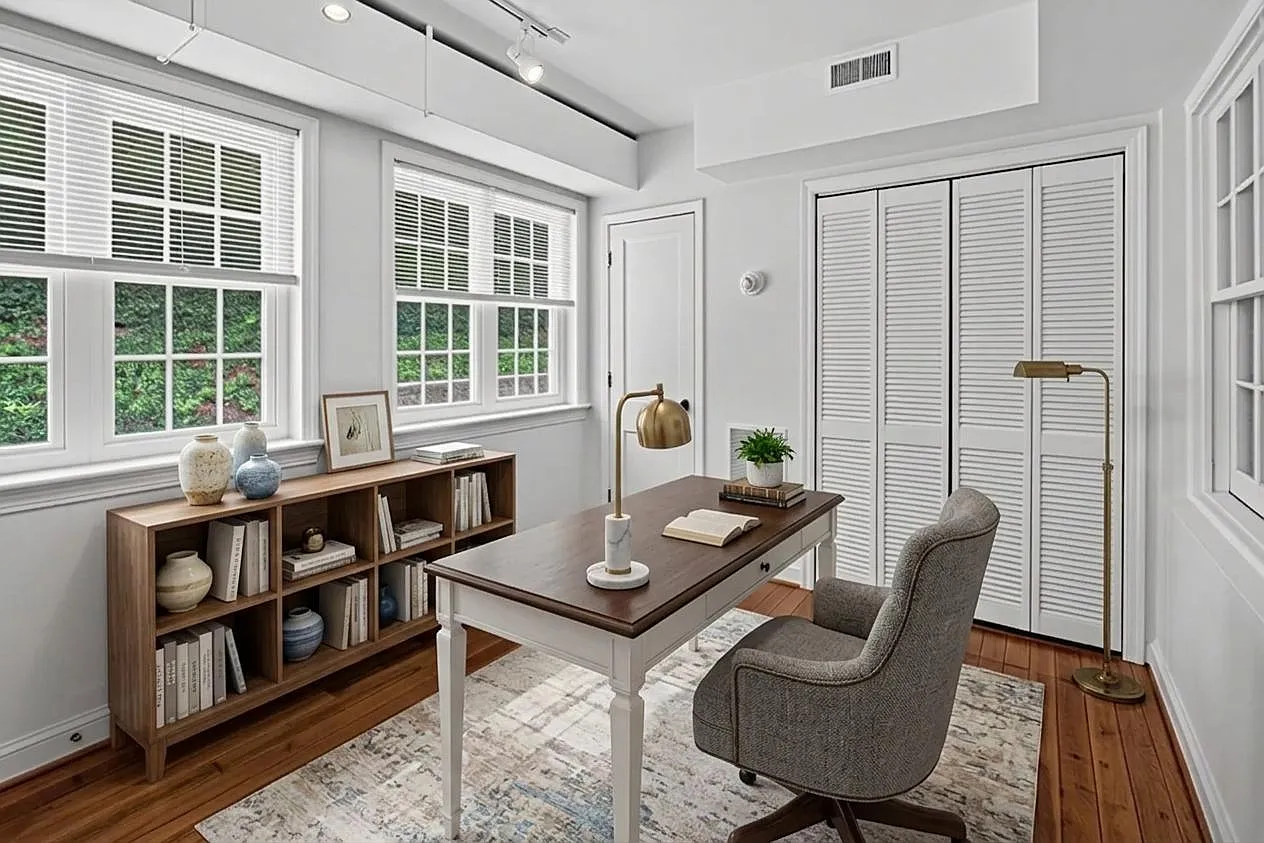 1 bed, 734 sqft, $1,900 — Photo 4