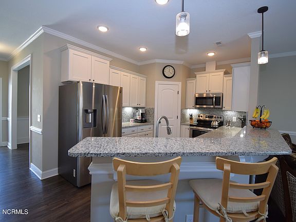 4th image of 3509 Holman Way