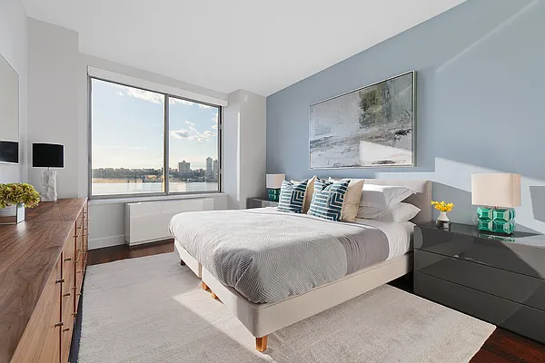 Sold by Compass | media 5