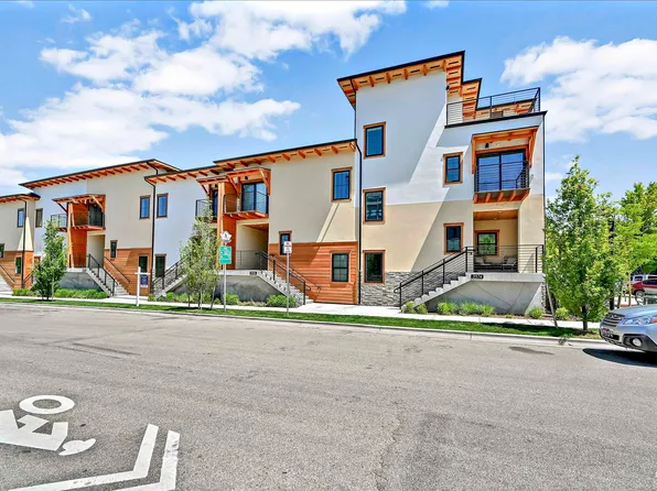 3616 N Adams St, Garden City, ID 83714