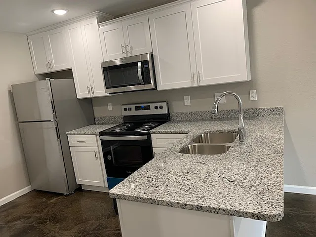 1700 W Main St #B2 — Photo 3