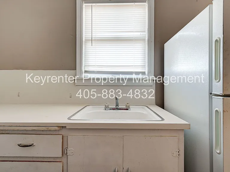 SW 27th St Complex — Photo 13