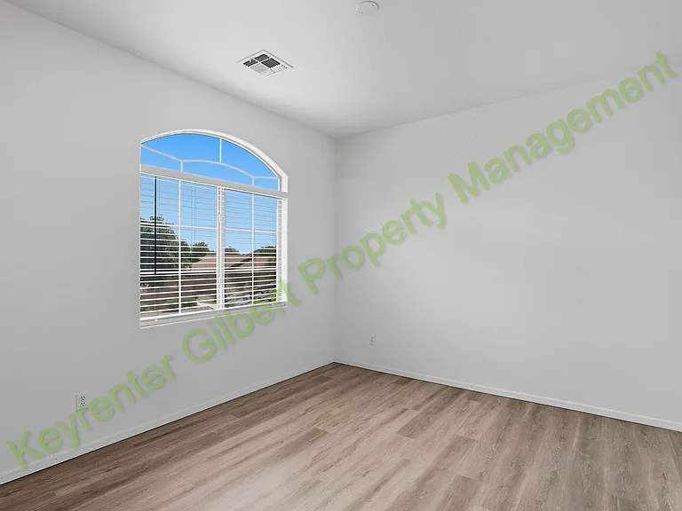 33958 N Barbara Dr — Photo 31