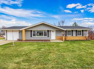 401 Orleans Ln, Schaumburg, IL 60193