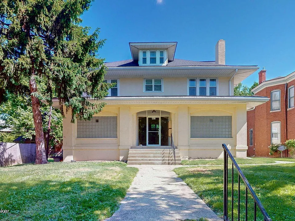 607 W Ormsby Ave #9