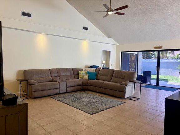4th image of 204 Cape Pointe Cir