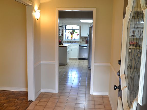 4th image of 7361 N Noel Dr