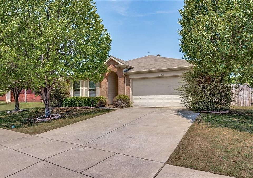 1st image of 4104 Vinyard Way