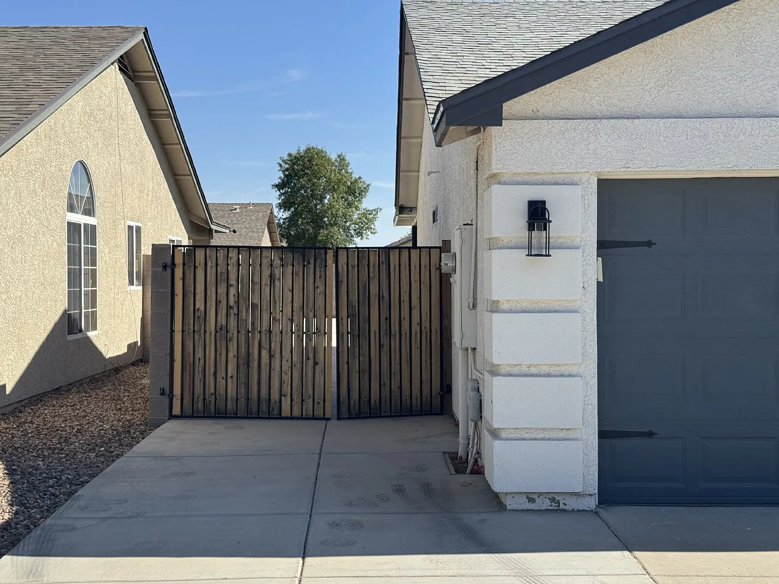 3 bed, 2.0 bath, 1421 sqft, $2,195 — Photo 4