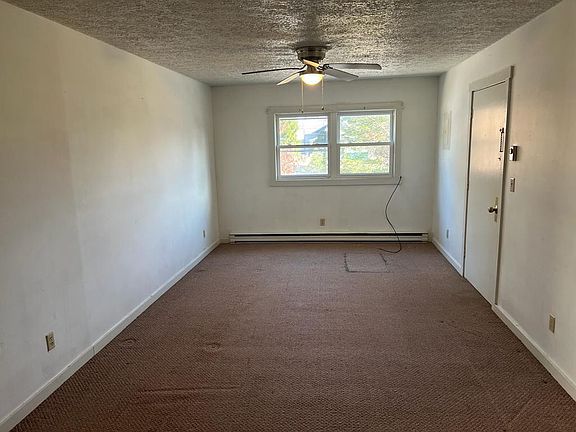 5th image of 401 Dave Turney St #3