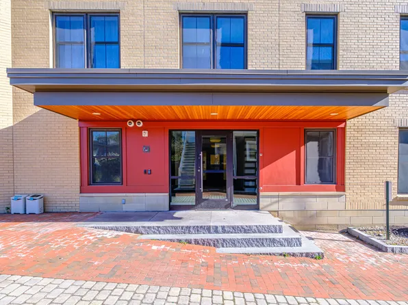 25 High Street #214, Portland, ME 04101