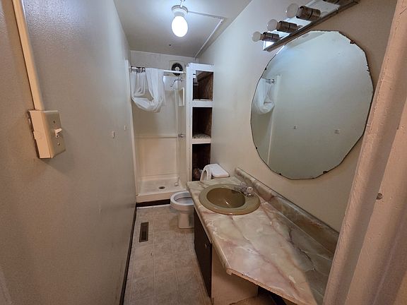 4th image of 154 6th St #2