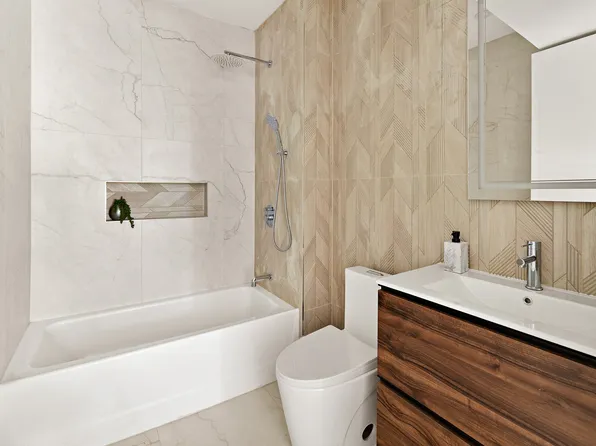 197 Pulaski Street image 5 of 7