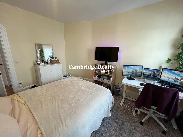 48-50 Lowell St #2T — Photo 15