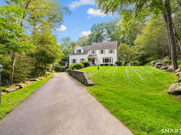 136 Flat Rock Drive, Ridgefield, CT 06877
