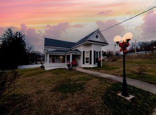 310 E Campbell St, Paoli, IN 47454