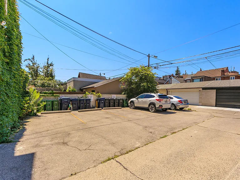 388 Manning Ave #A — Photo 27