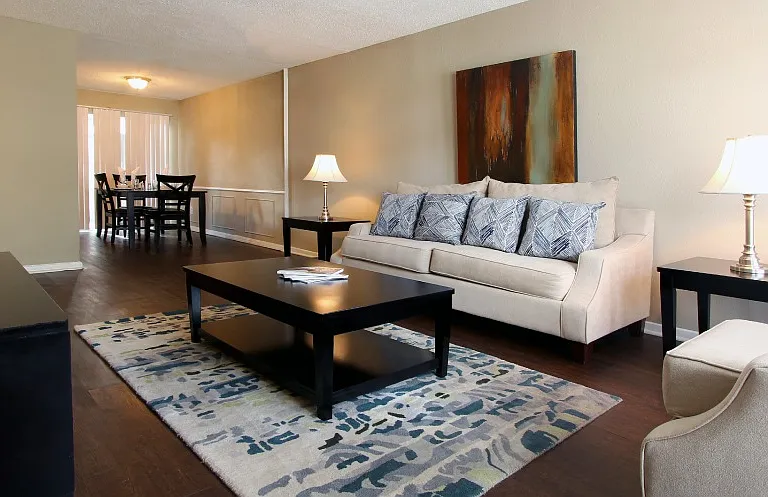 Briarwood Apartments — Photo 2