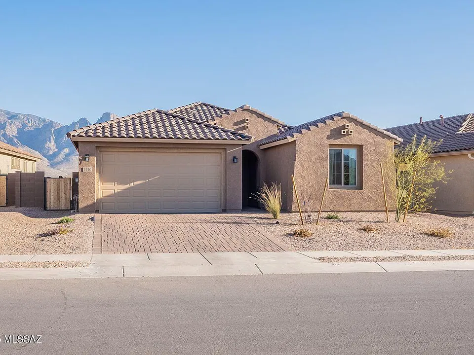 1310 E Paseo Arroyo Mayor