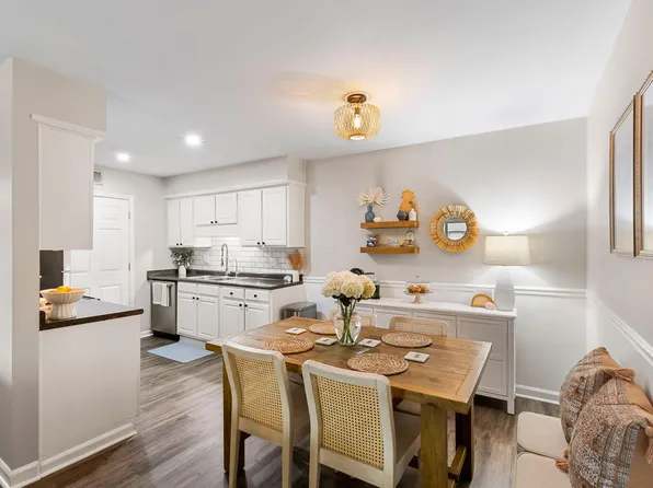 1402 Camp Rd APT 1H, Charleston, SC 29412