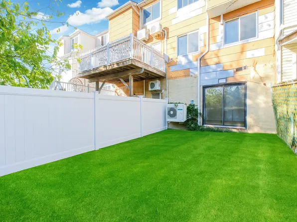 22 Oakville Street image 16 of 16