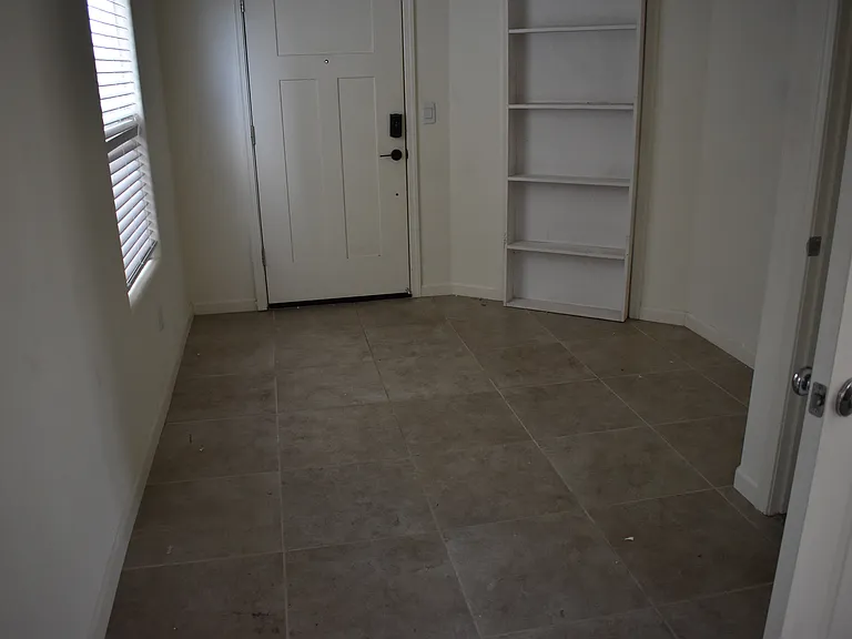 4508 Lindsey Ln — Photo 7