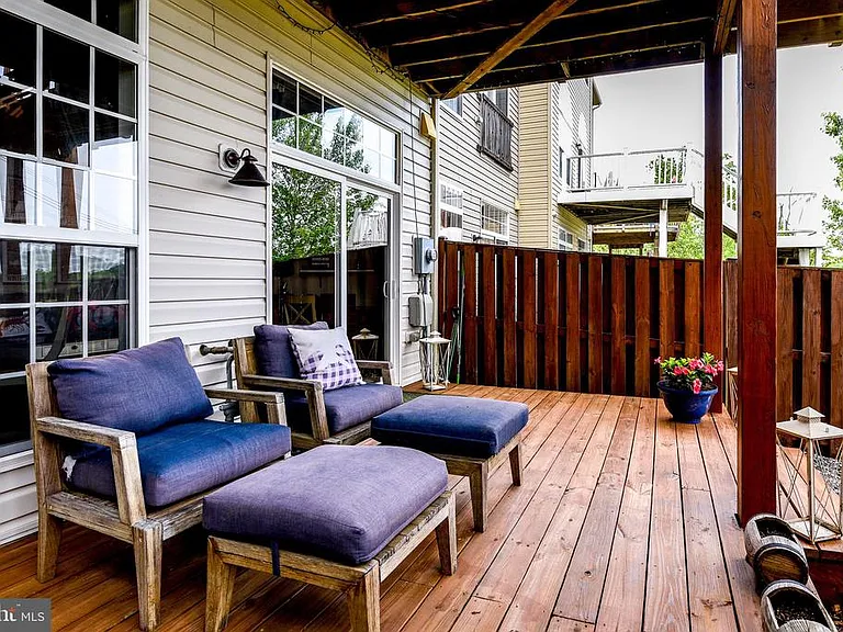 2372 Battery Hill Cir — Photo 37