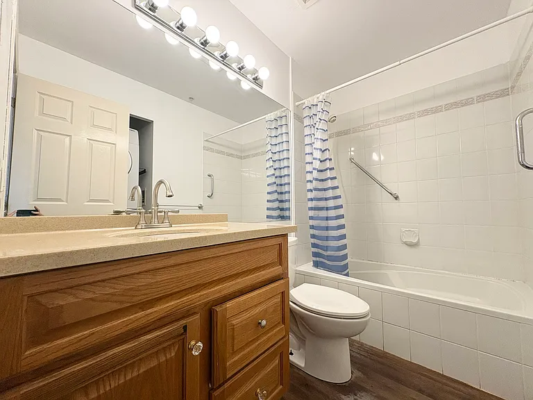 45745 Princess Ave #204 — Photo 7