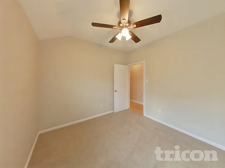 10020 Poinsett Way — Photo 26